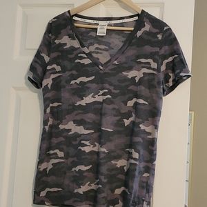 PINK  v neck camo top size medium.